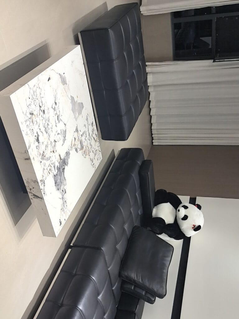 Image #4 from Desroches