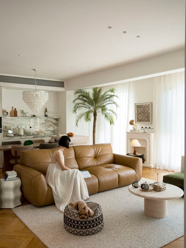 Image #1 from Sylvie